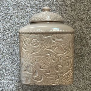 NEW!! Savannah Canisters